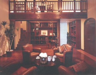 hf_lounge2.jpg (16422 バイト)